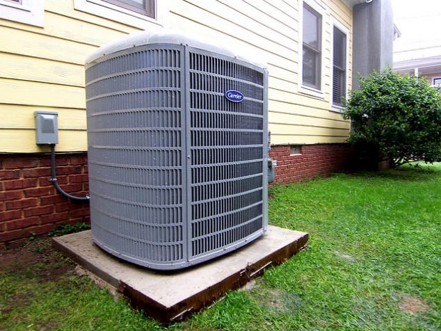 Rooftop-Air-Conditioner-vs.-Side-Yard-Air-Conditioner